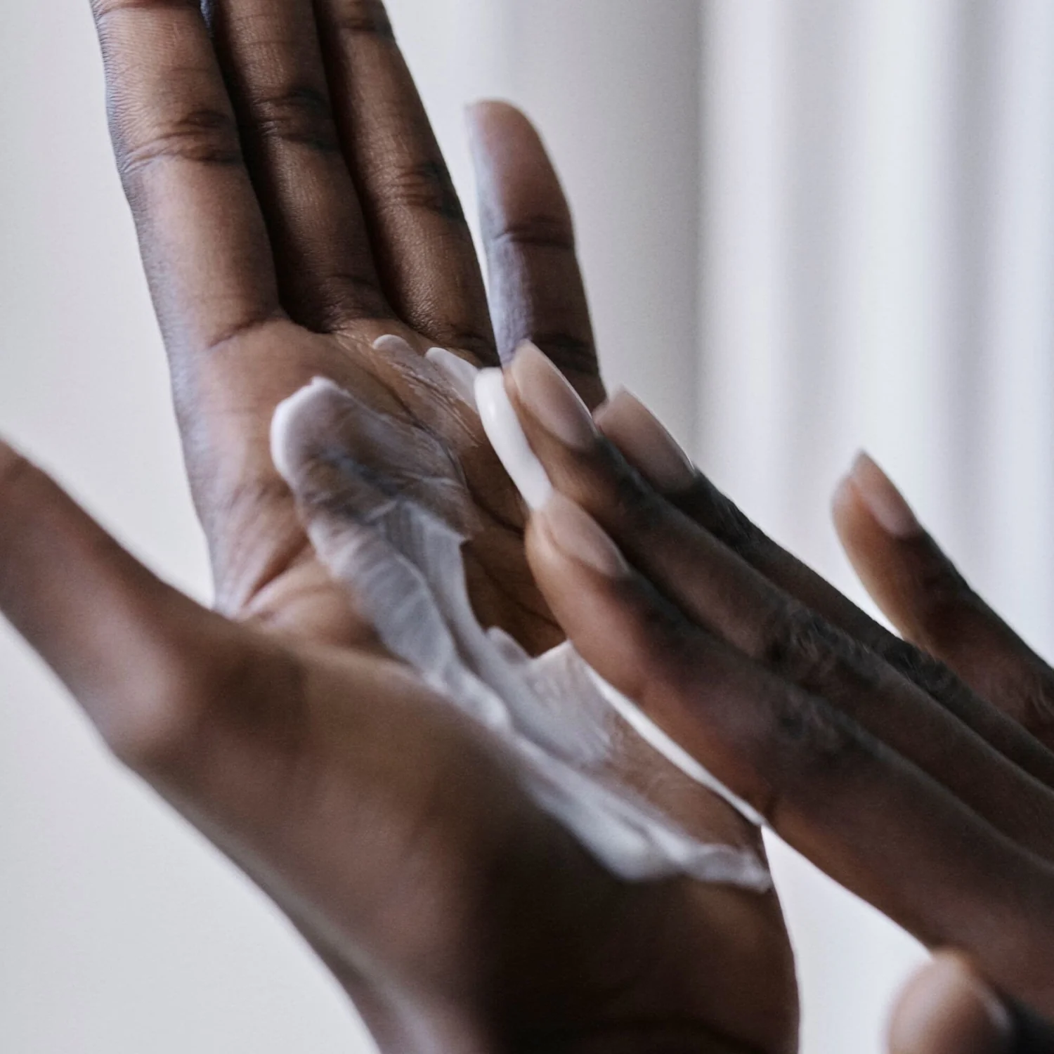 Relaxing Hand & Body Lotion 300ml - Image 3